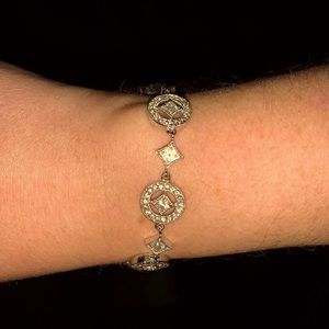 Beautiful Silver and Crystal 7.5" Bracelet